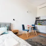 Apartwawel
