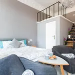 Apartwawel