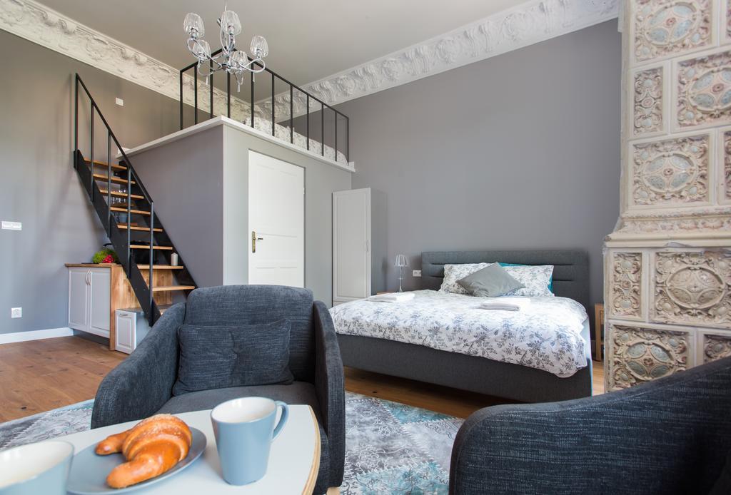 Apartwawel